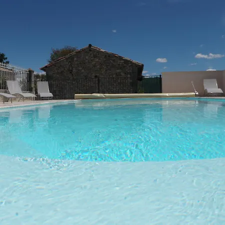 Le Jas Vieux Bed & Breakfast 3*