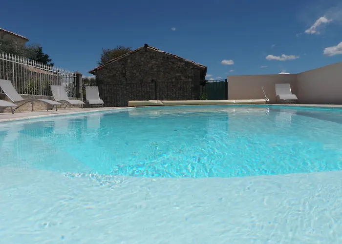 Le Jas Vieux Bed & Breakfast 3*