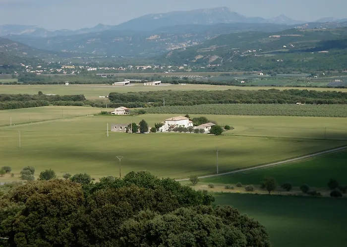 Le Jas Vieux Bed & Breakfast 3*