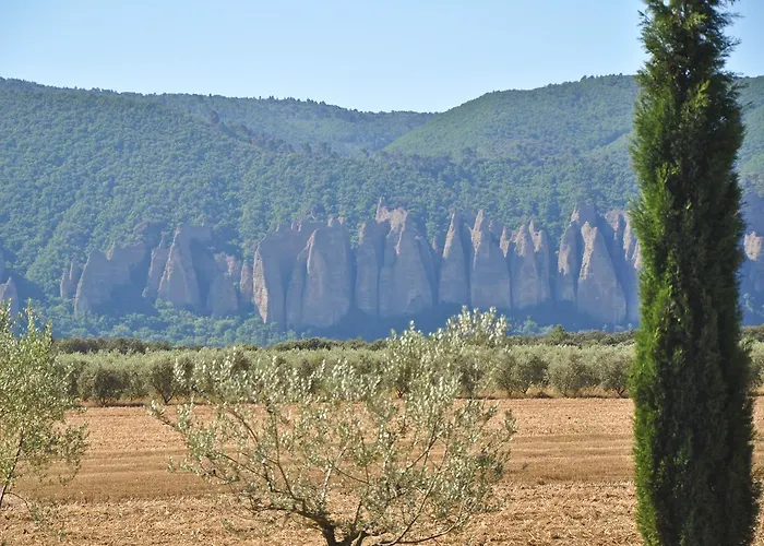 Le Jas Vieux Bed & Breakfast 3*